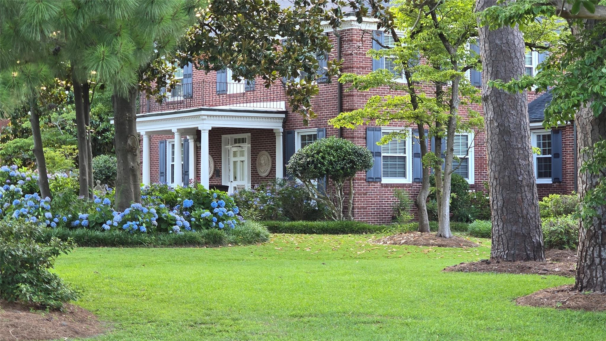 310 Woodland Drive — photo
