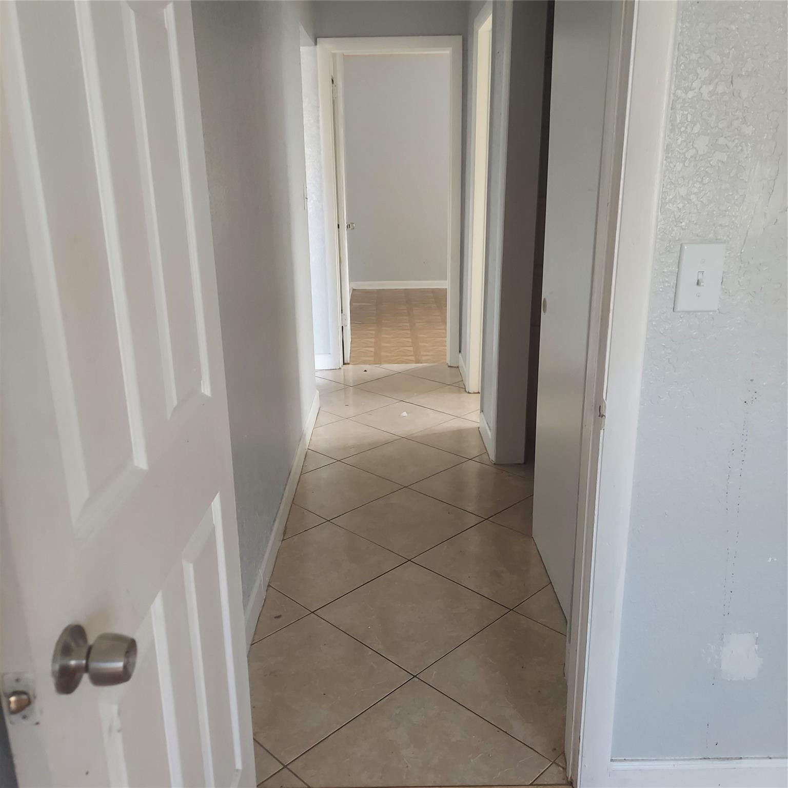 Home in Lauderdale Lakes, FL 33311 — photo 3