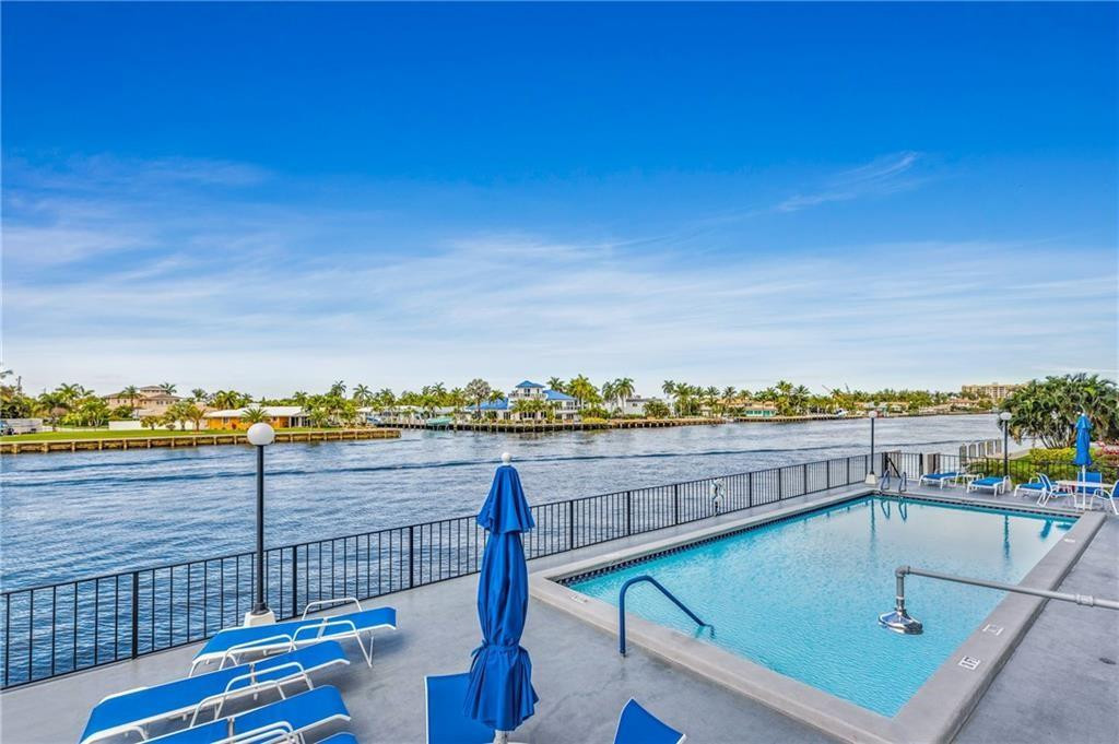 Home in Pompano Beach, FL 33062 — photo 3