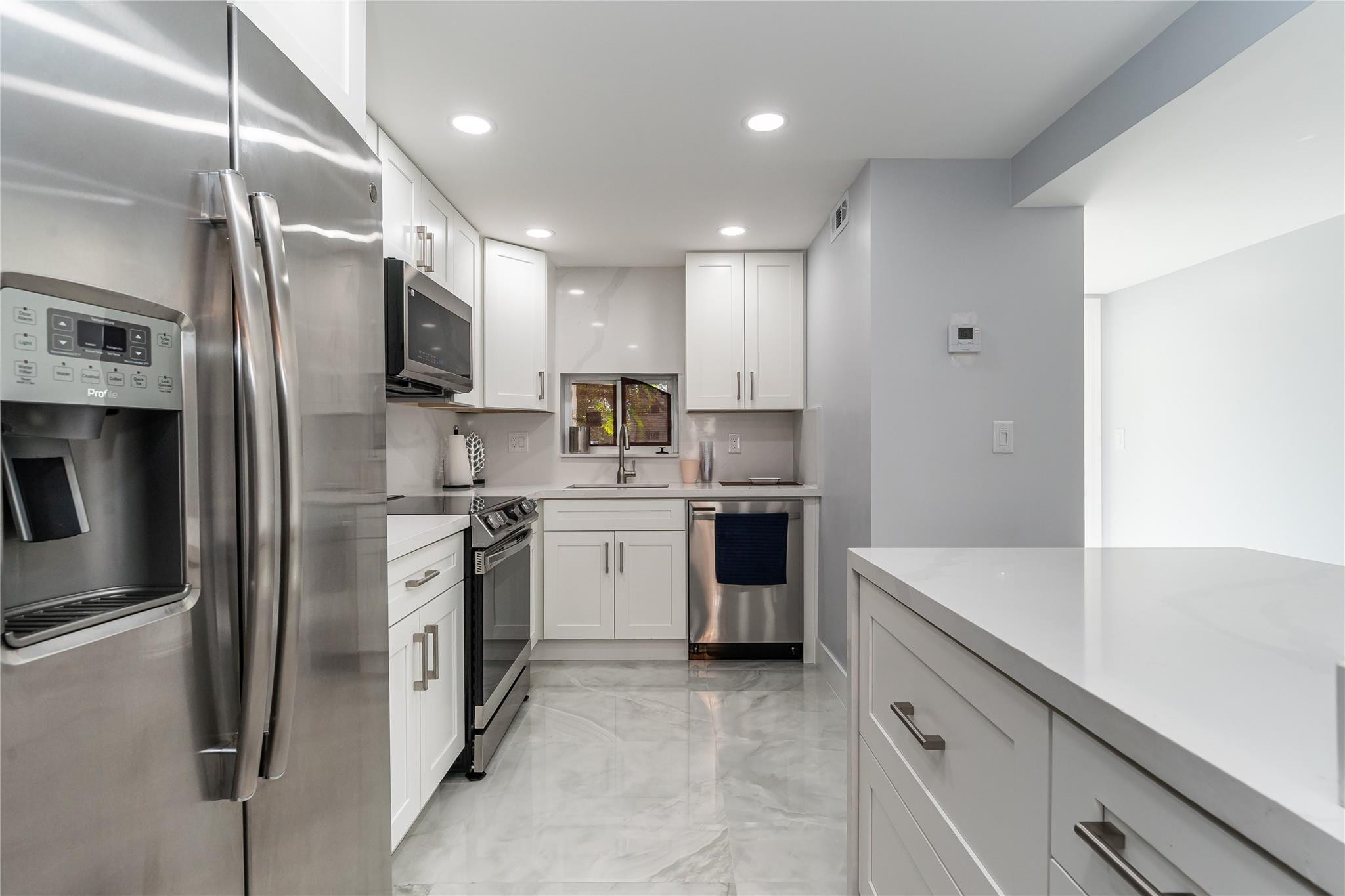 9523 S Hollybrook Lake Drive 102 — photo