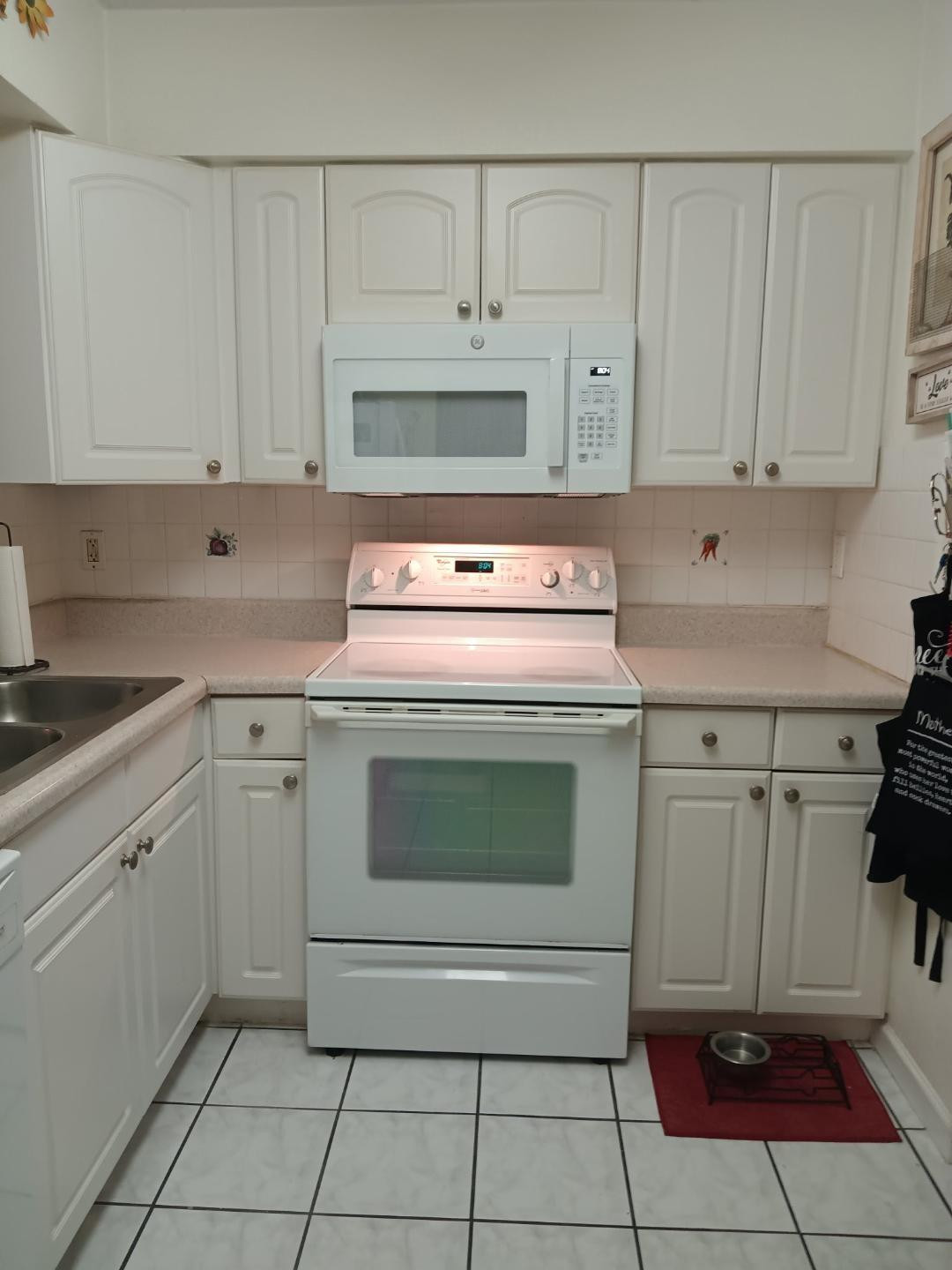 7320 Lake Circle Drive 407 — photo