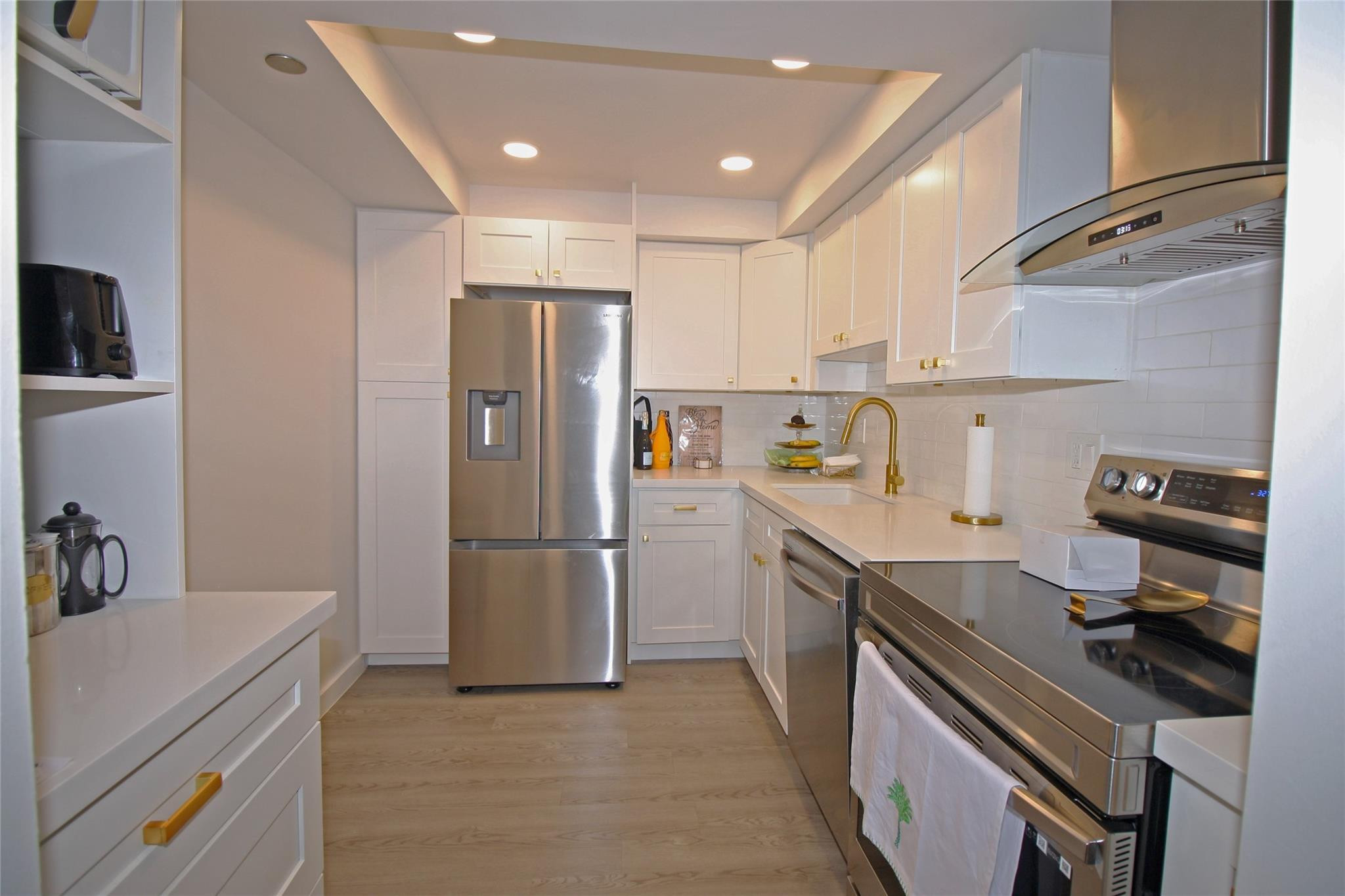1100 Saint Charles Place 521 — photo