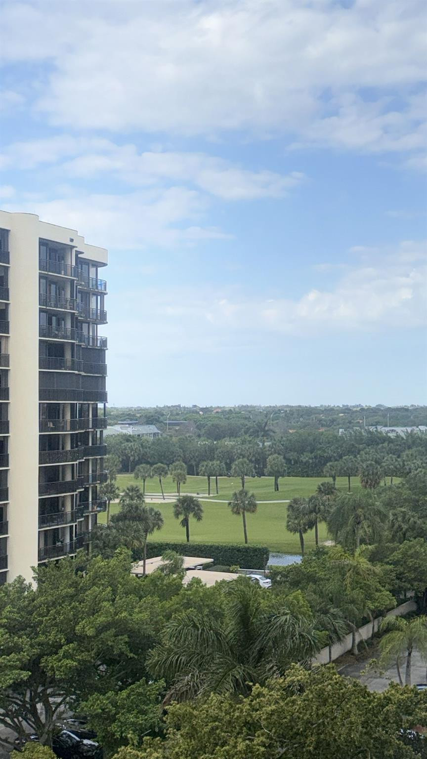 2425 Presidential Way 705 — photo