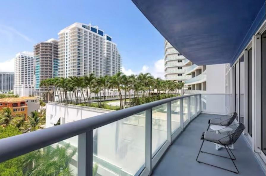 3101 N Bayshore Drive 604 — photo