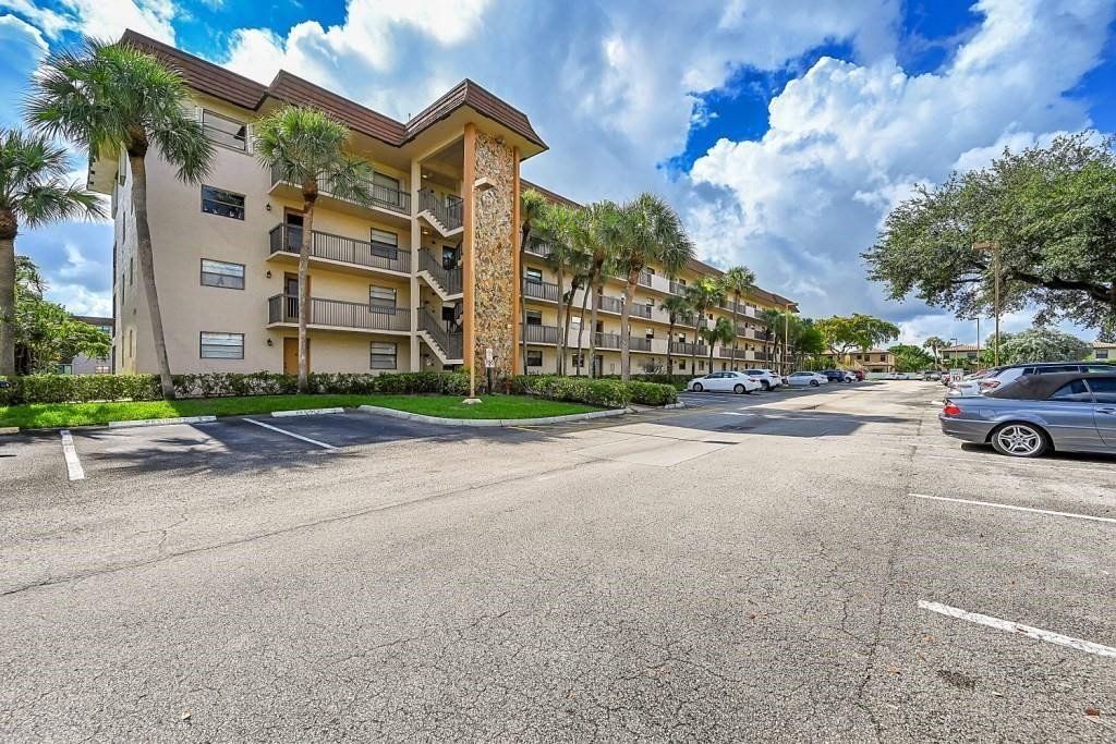 6095 N Sabal Palm Boulevard 212 — photo