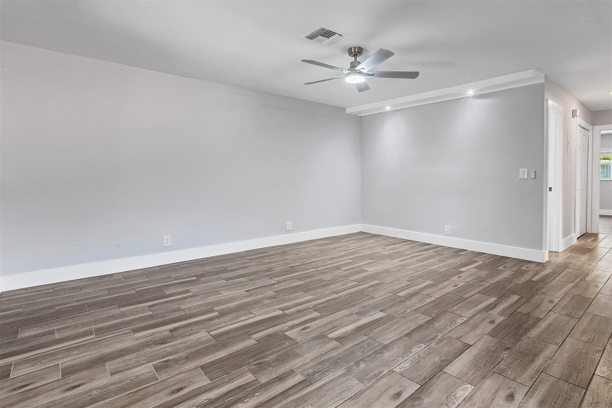 Home in Coral Springs, FL 33065 — photo 3