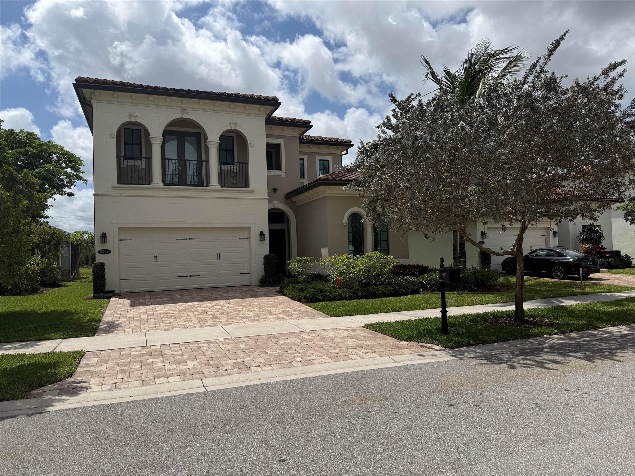 8467 Grand Prix Lane — photo