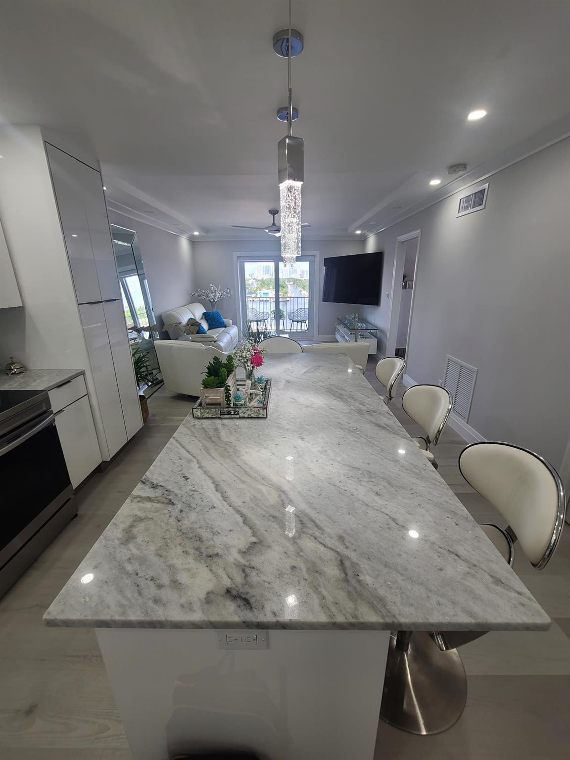 200 S Birch Road 901 — photo