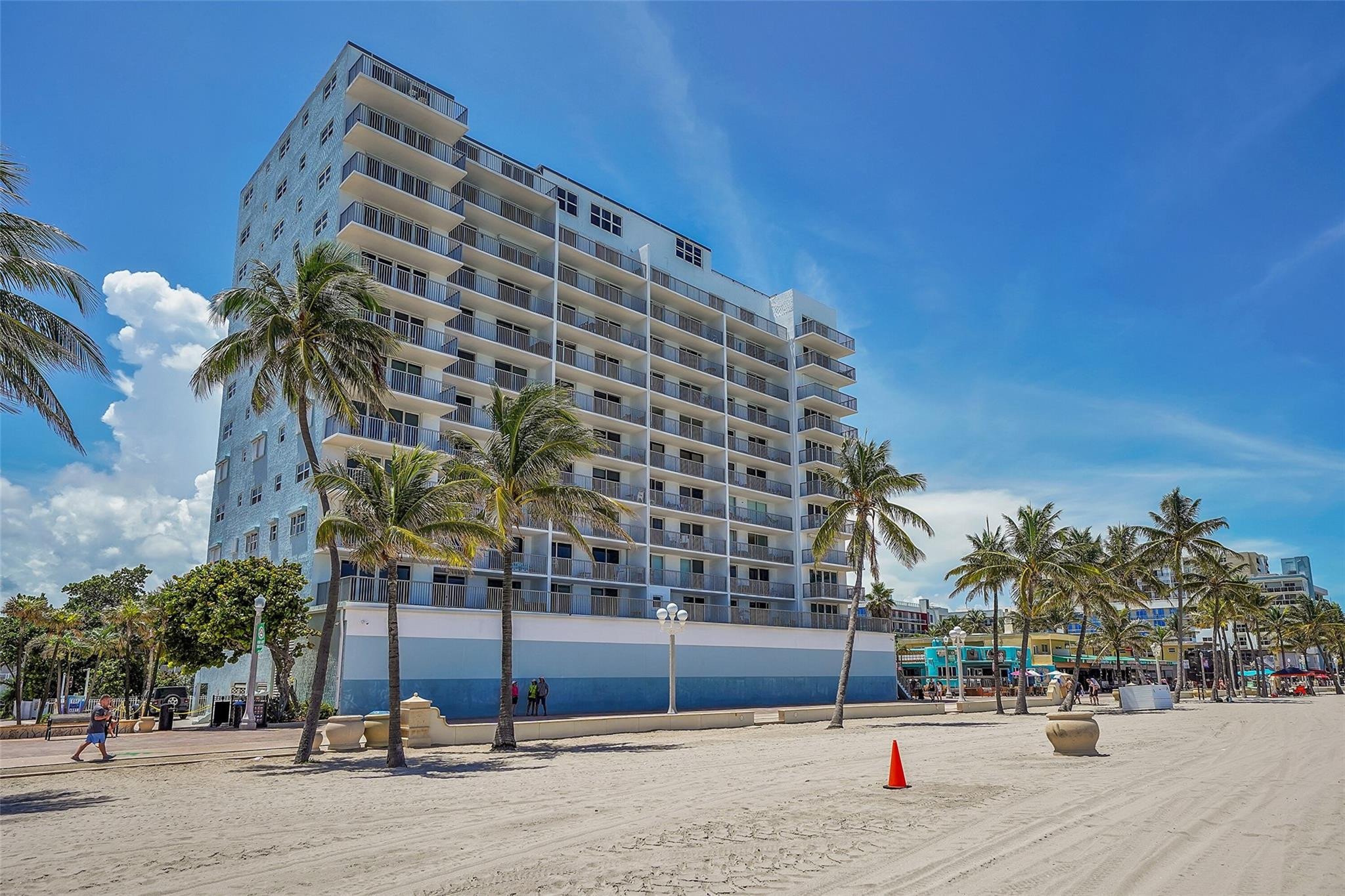 400 N Surf Road 703 — photo