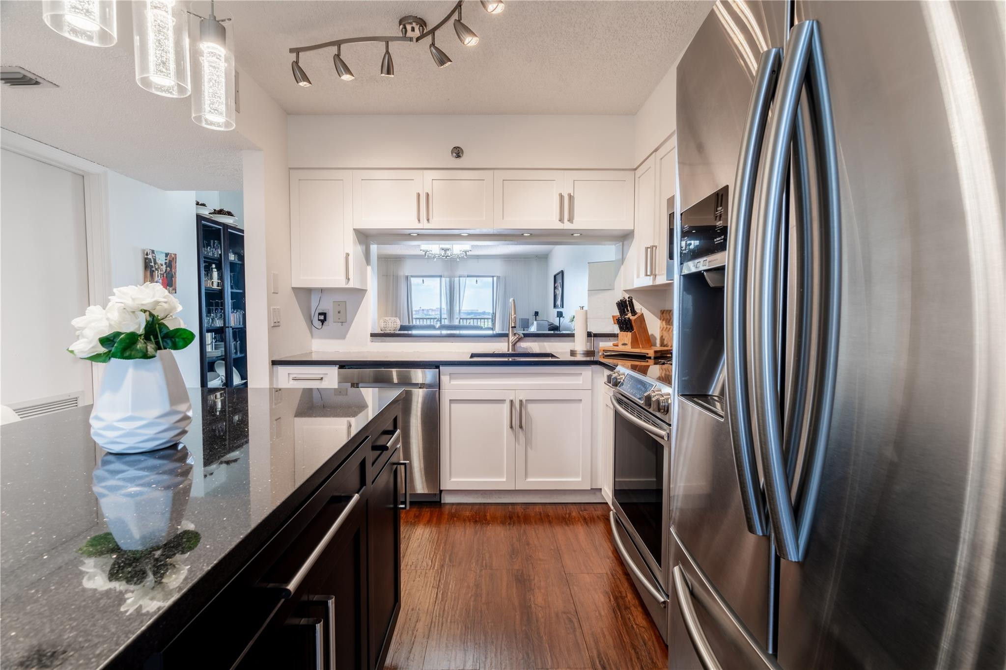 2206 S Cypress Bend Drive 803 — photo