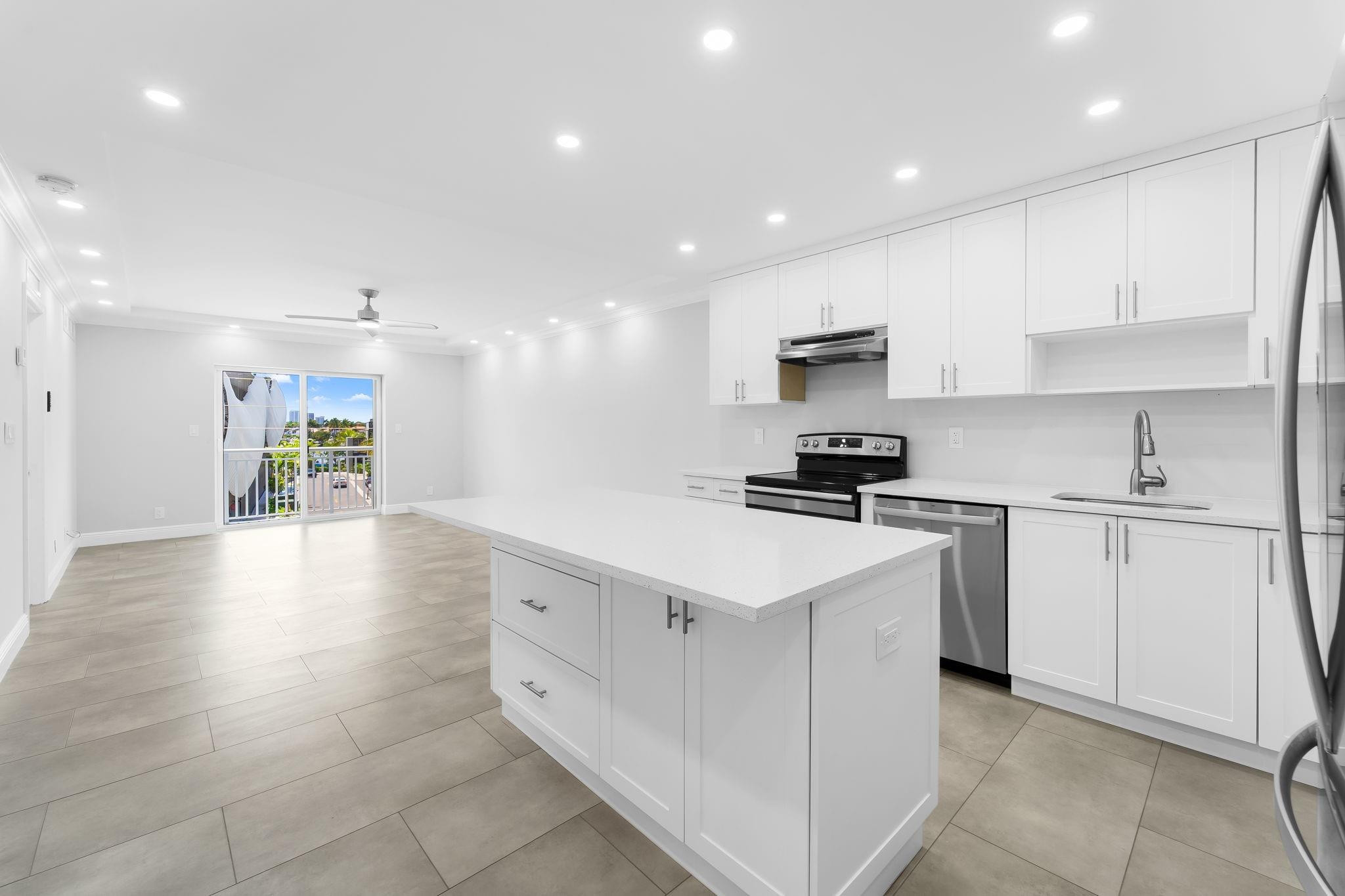200 S Birch Road 408 — photo