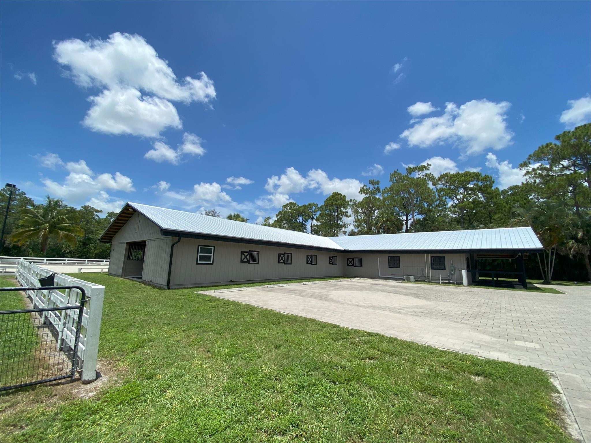 2315 Deer Run Boulevard — photo