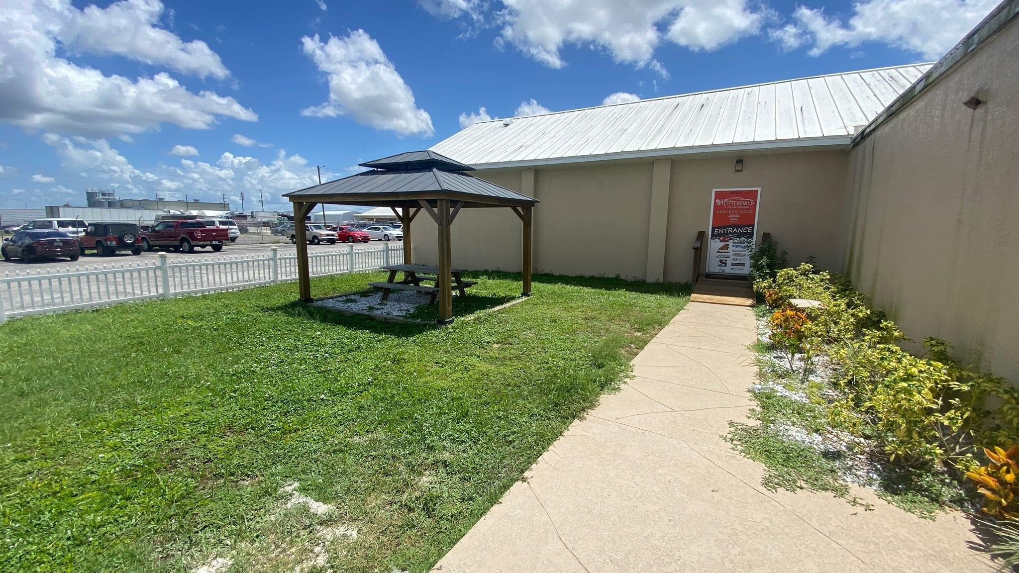 4650 US Highway 27 — photo