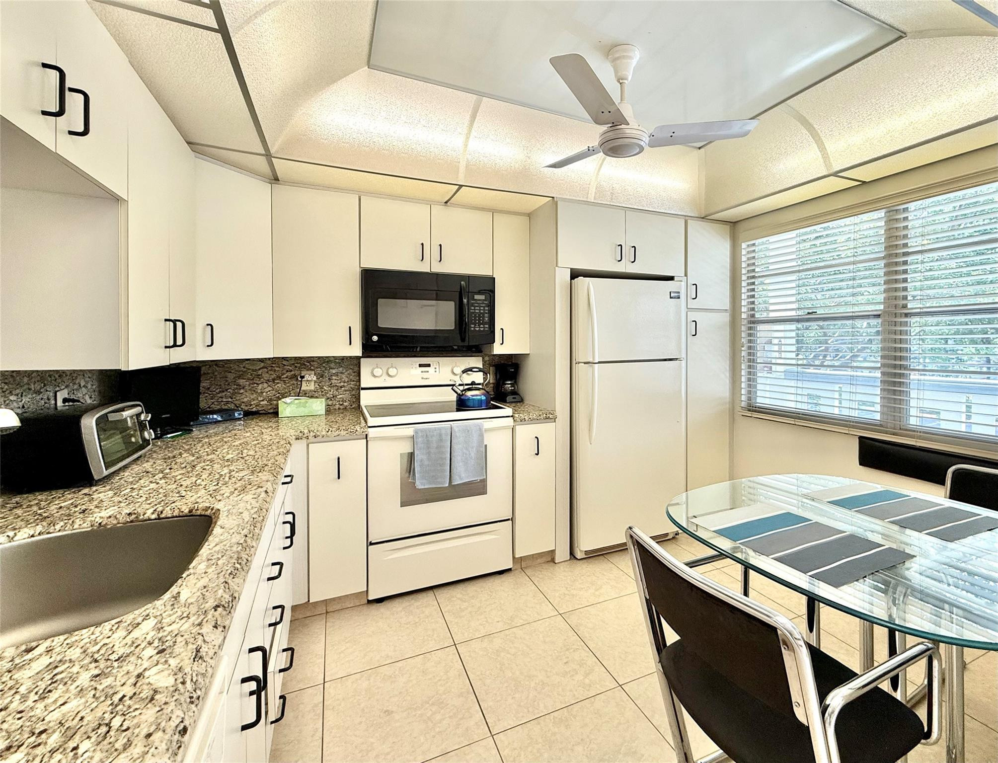 2504 Antigua Terrace D2 — photo