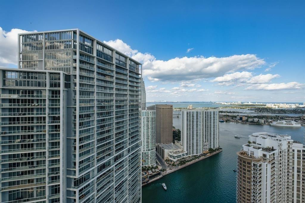 465 Brickell Avenue 2706 — photo