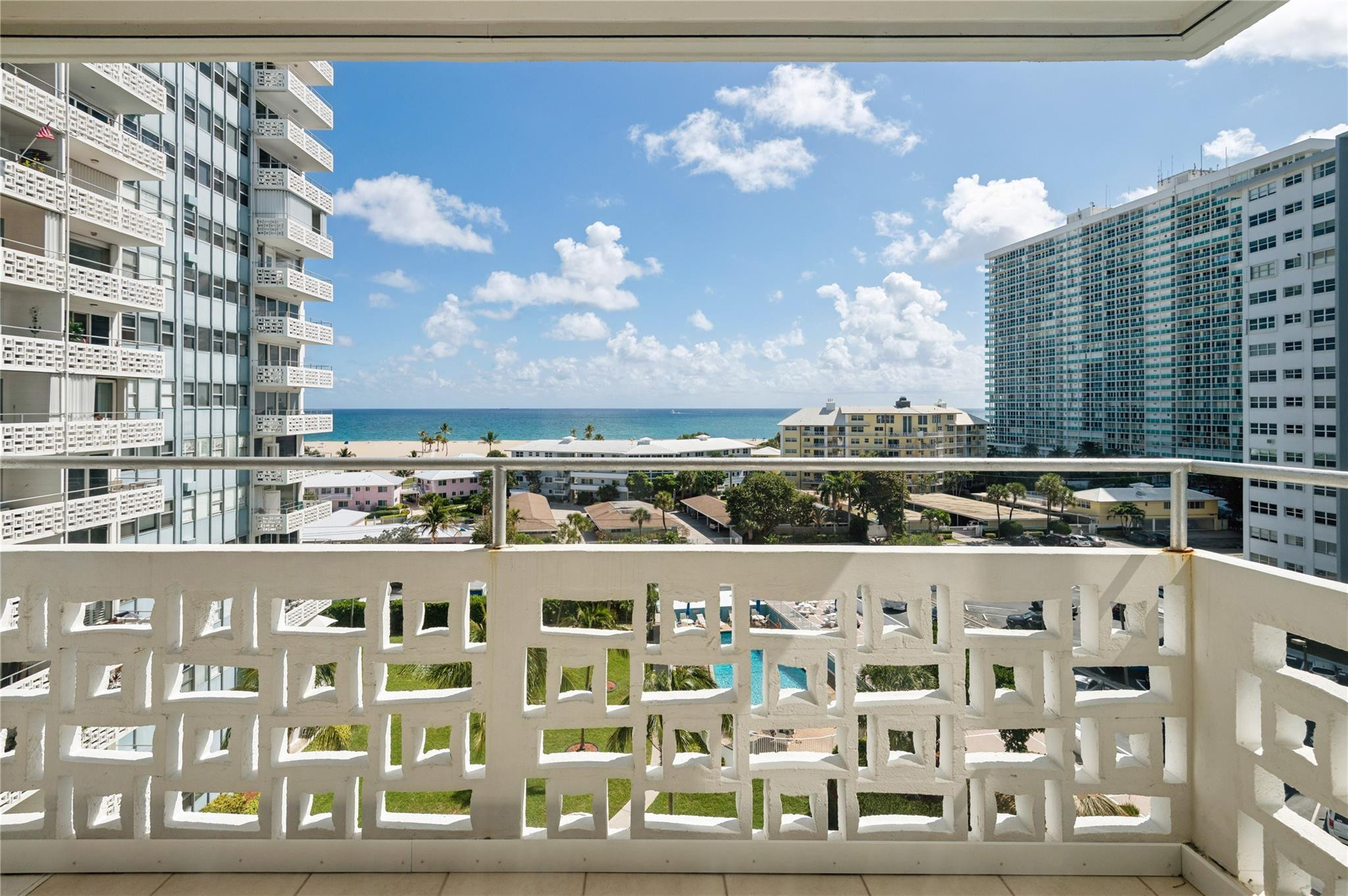 1900 S Ocean Drive 810 — photo