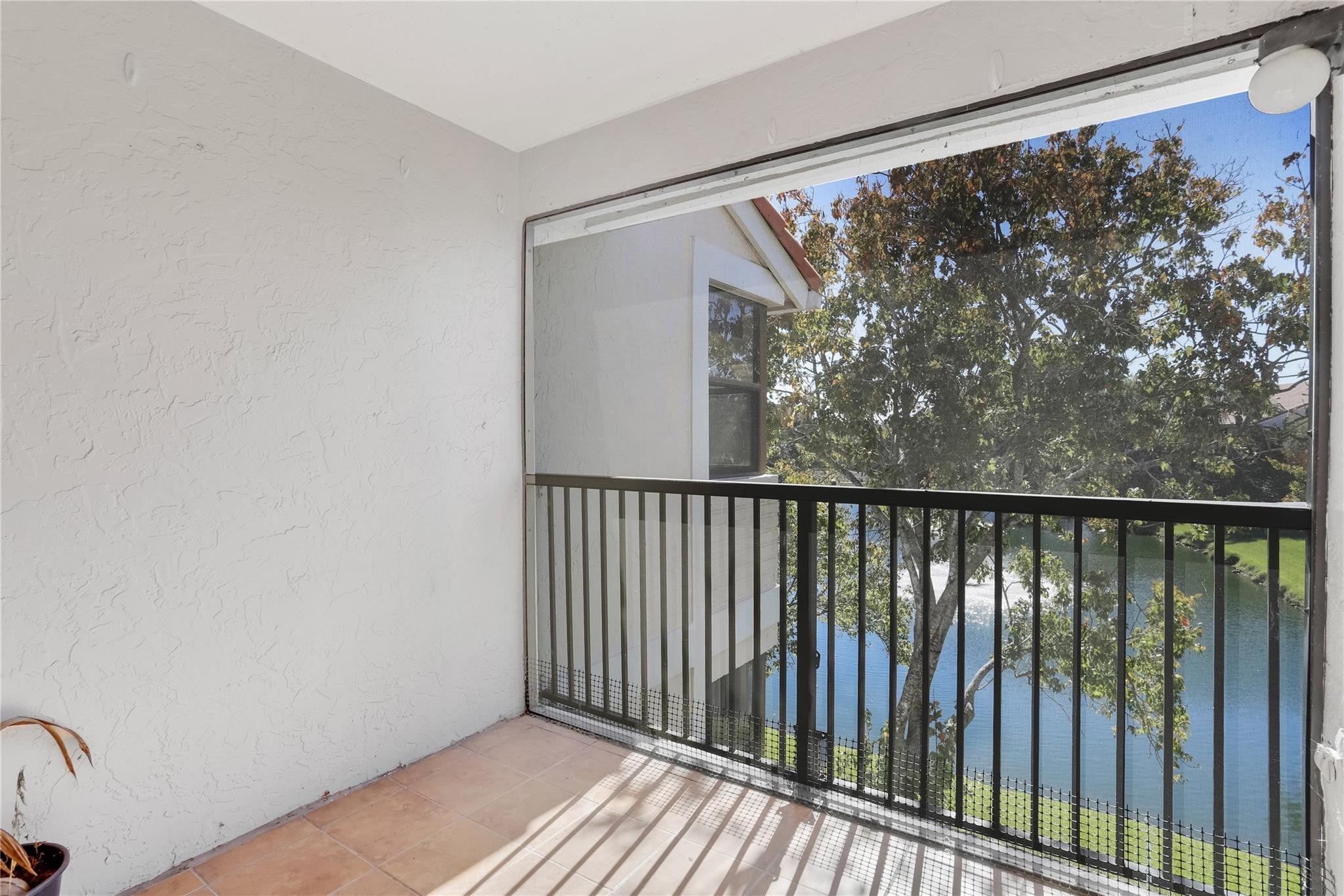 10131 W Sunrise Boulevard 306 — photo