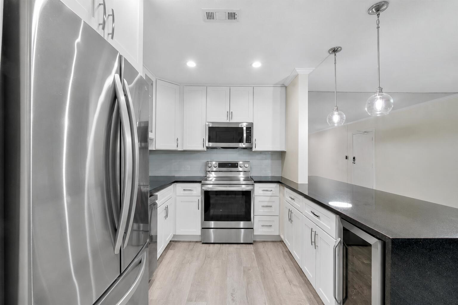 6205 Bay Club Drive 3 — photo