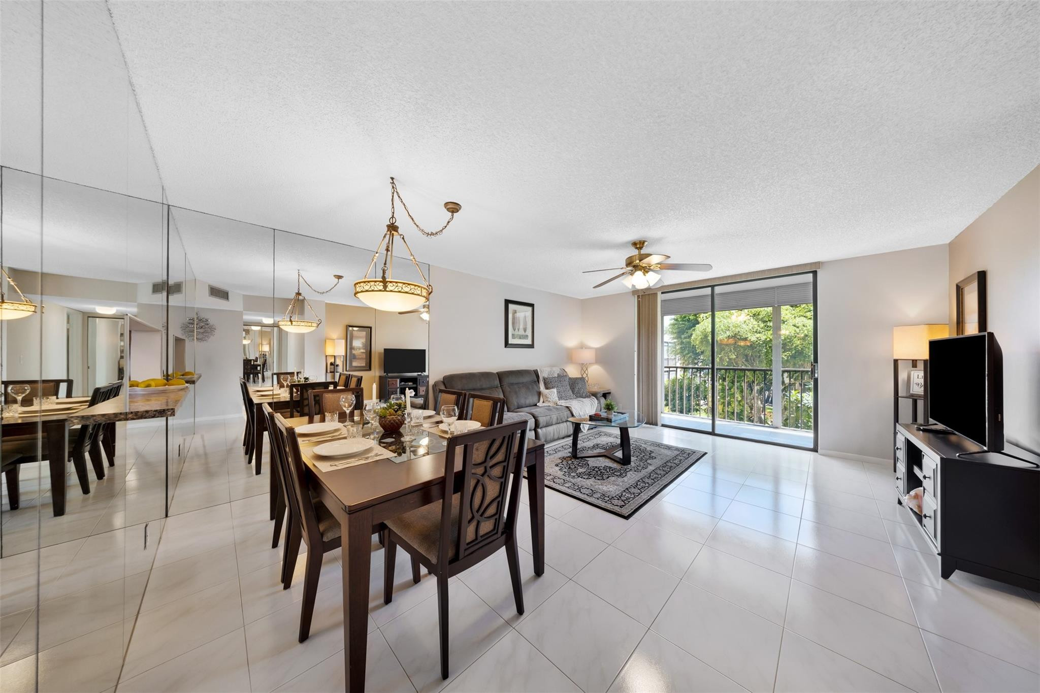 5250 Las Verdes Circle 317 — photo