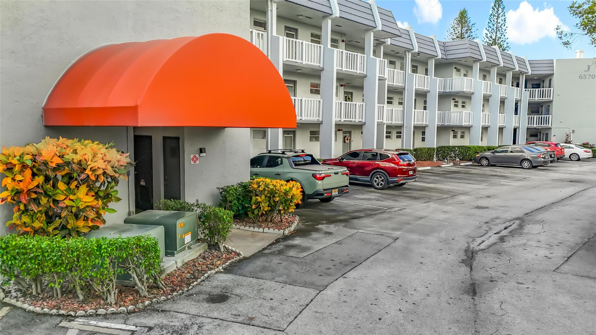 6570 Royal Palm Boulevard 312 — photo