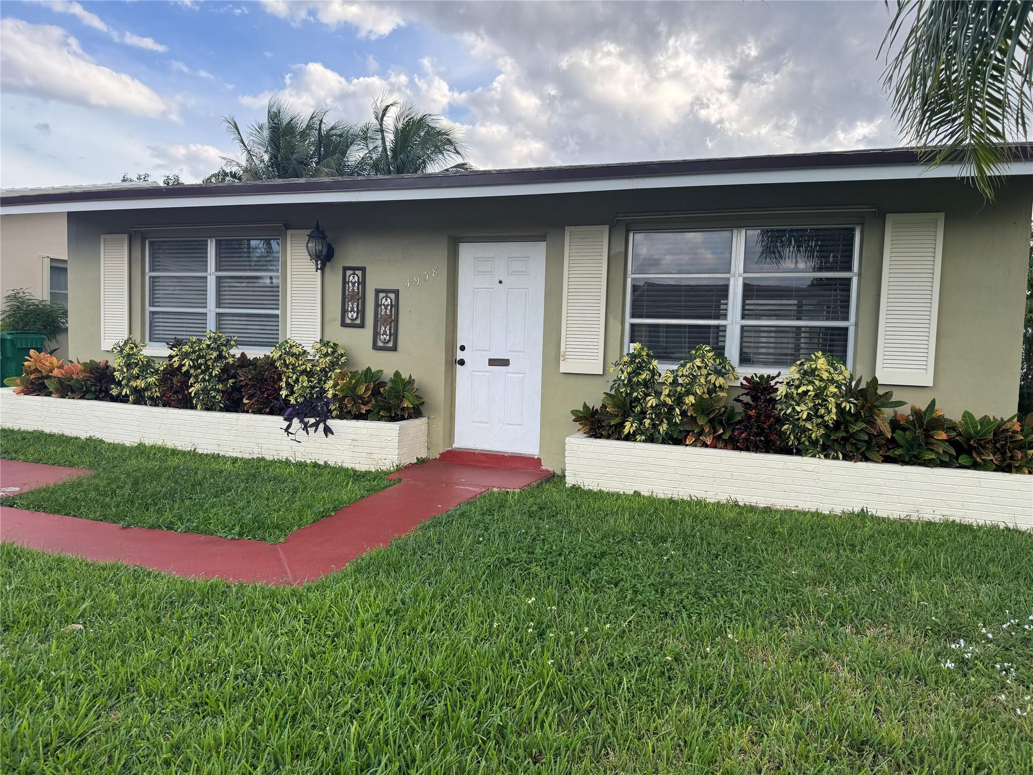 4938 NW 54th Court — photo