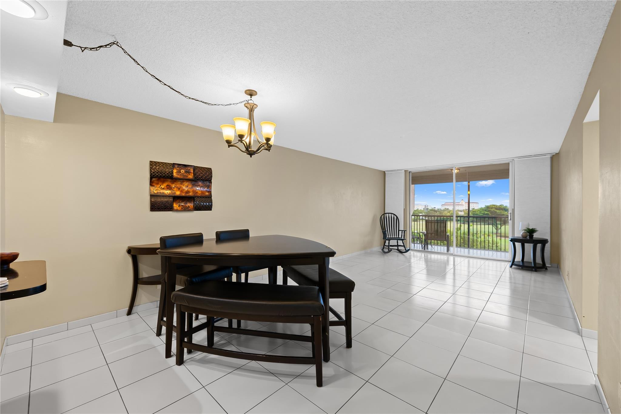3300 W Rolling Hills Circle 610 — photo