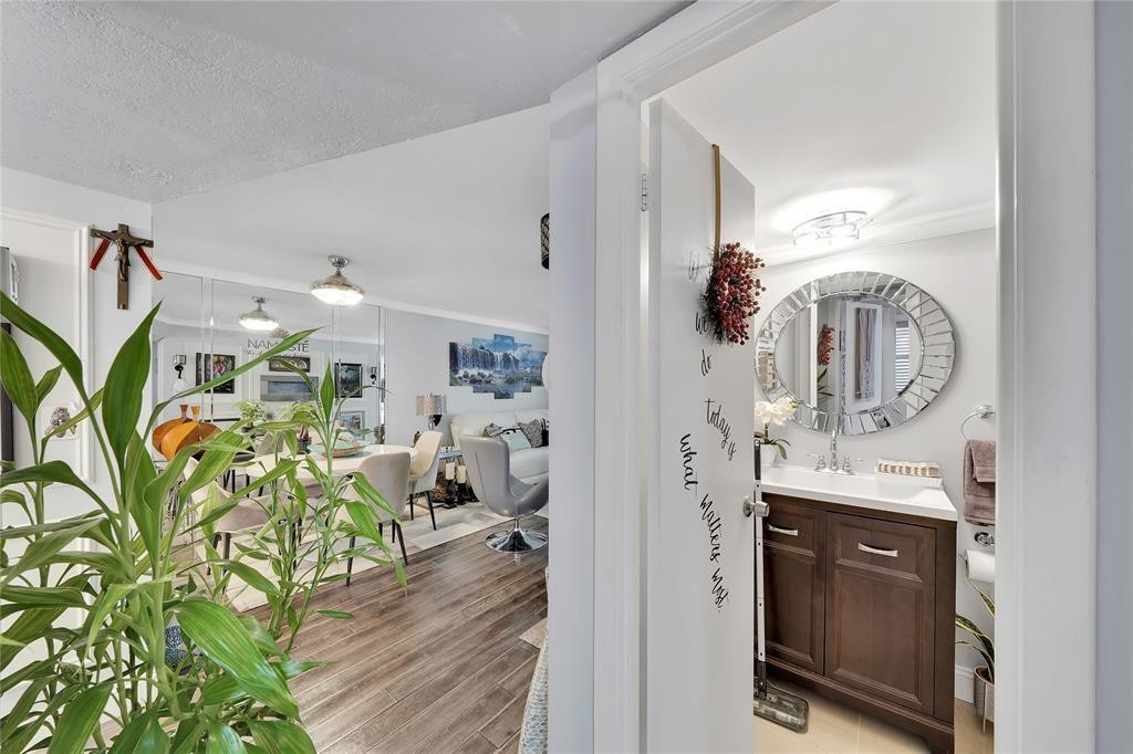 9281 Sunrise Lakes Boulevard 212 — photo