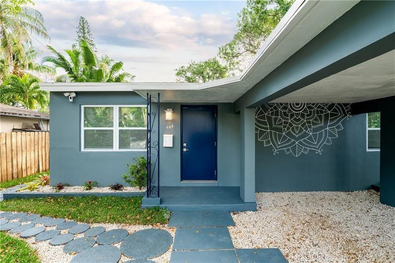 628 SW 14th Terrace — photo