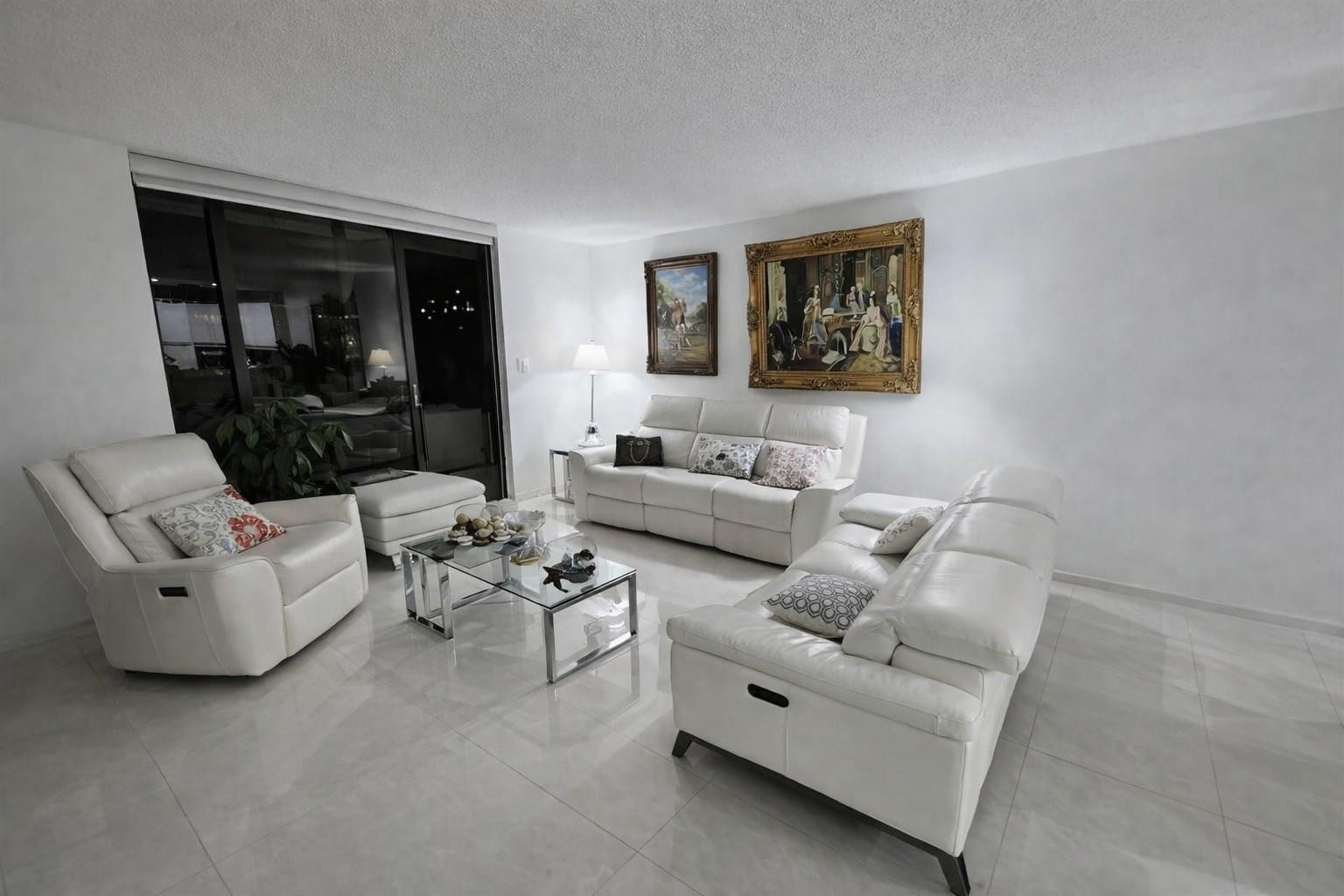 2500 Parkview Drive 403 — photo