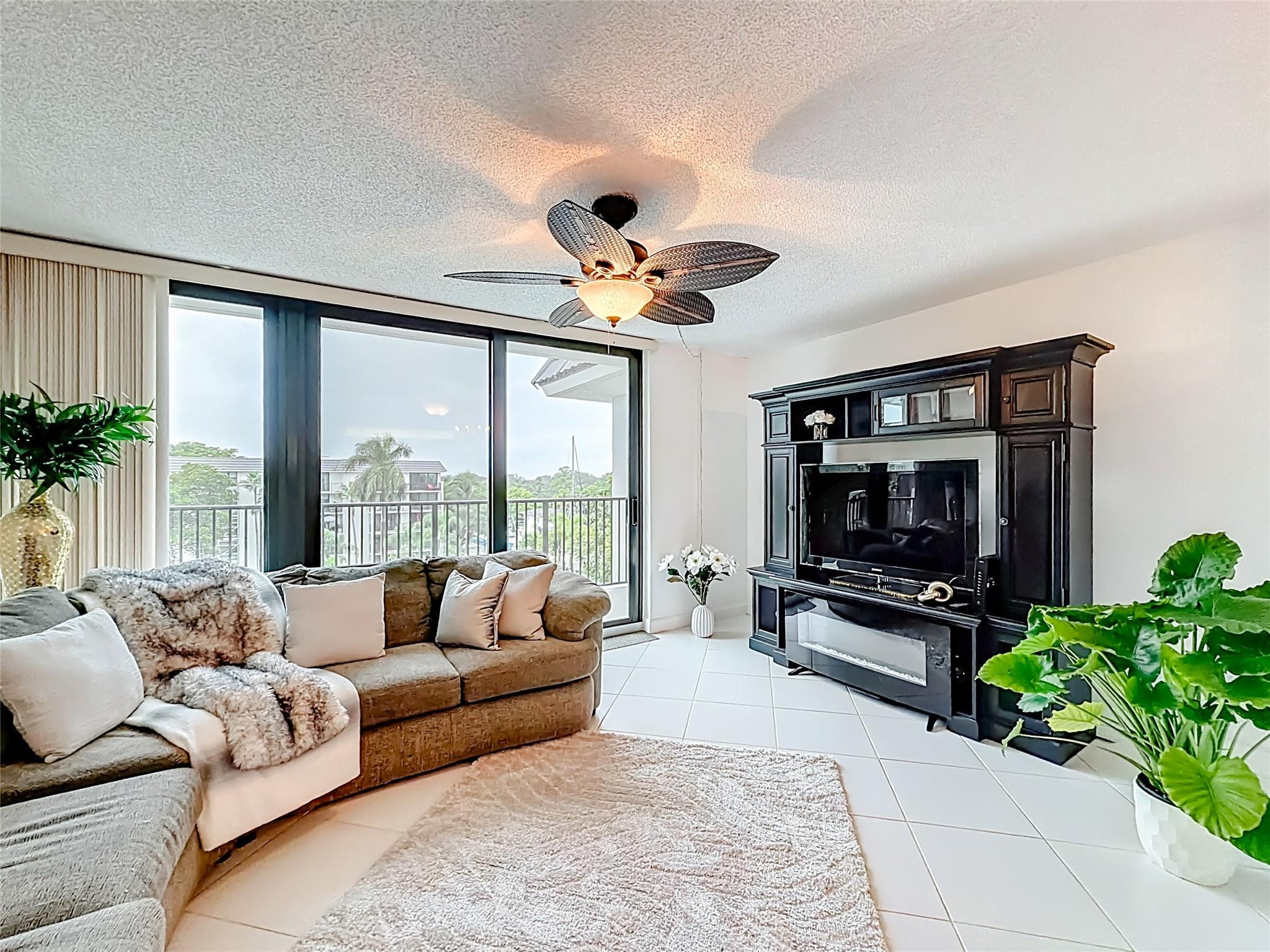 1101 River Reach Drive 502 — photo