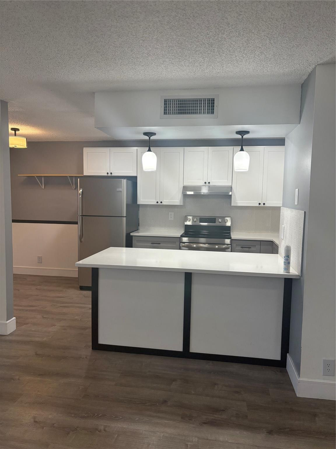 5492 Courtyard Drive 5492 — photo