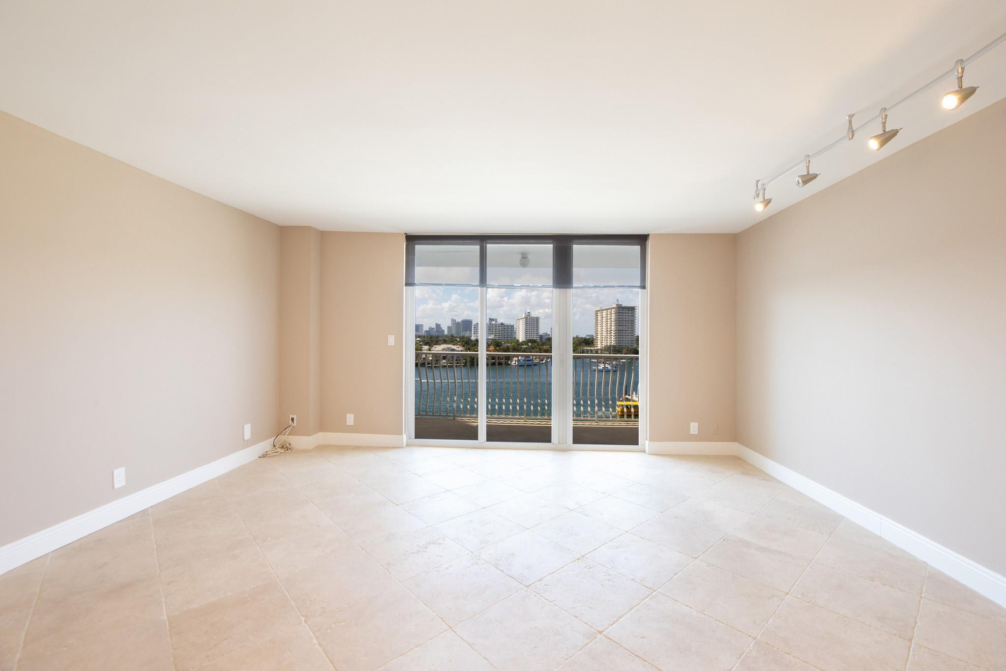 1 Las Olas Circle 605 — photo