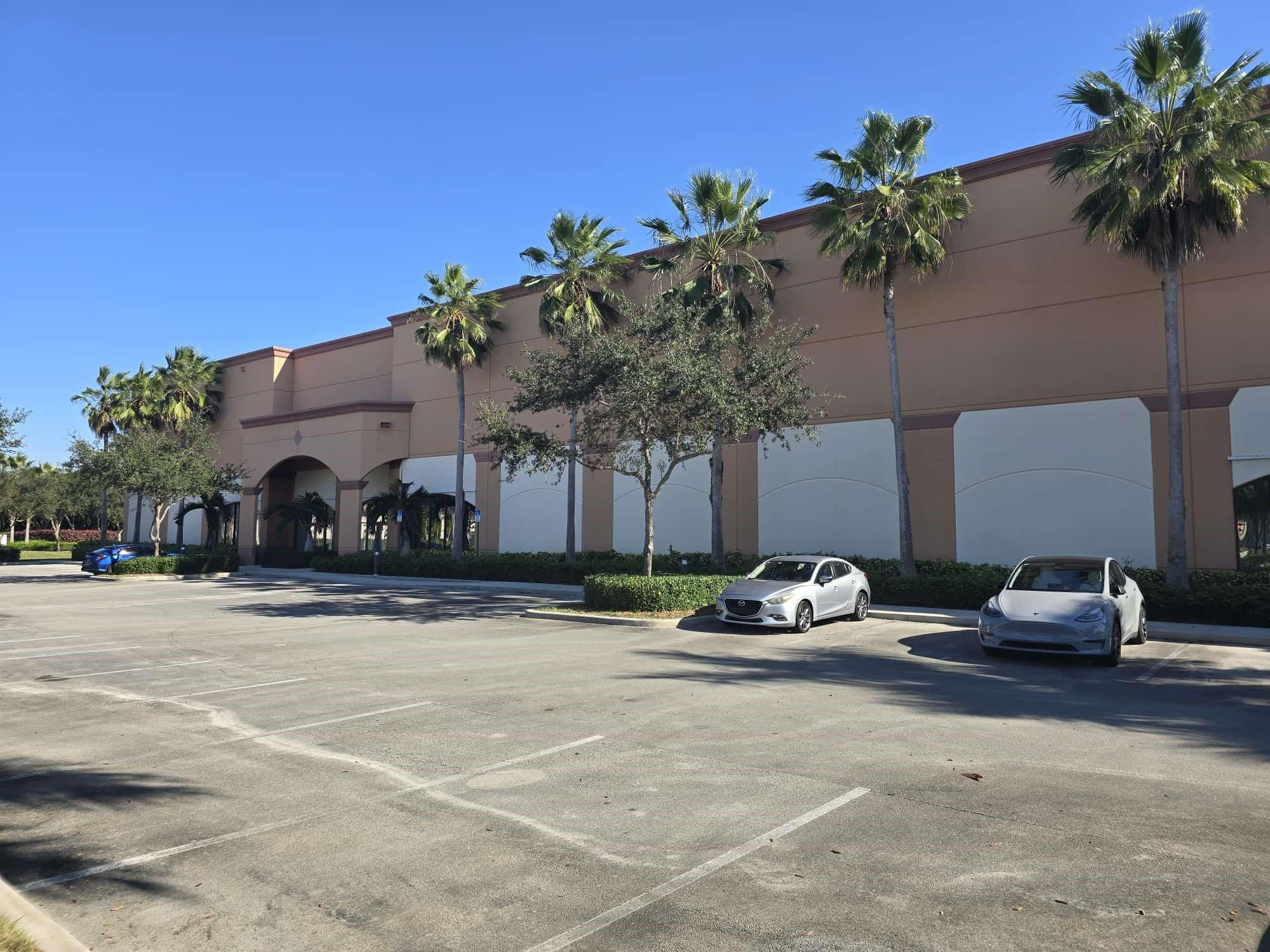 9608-9616 Premier Parkway — photo