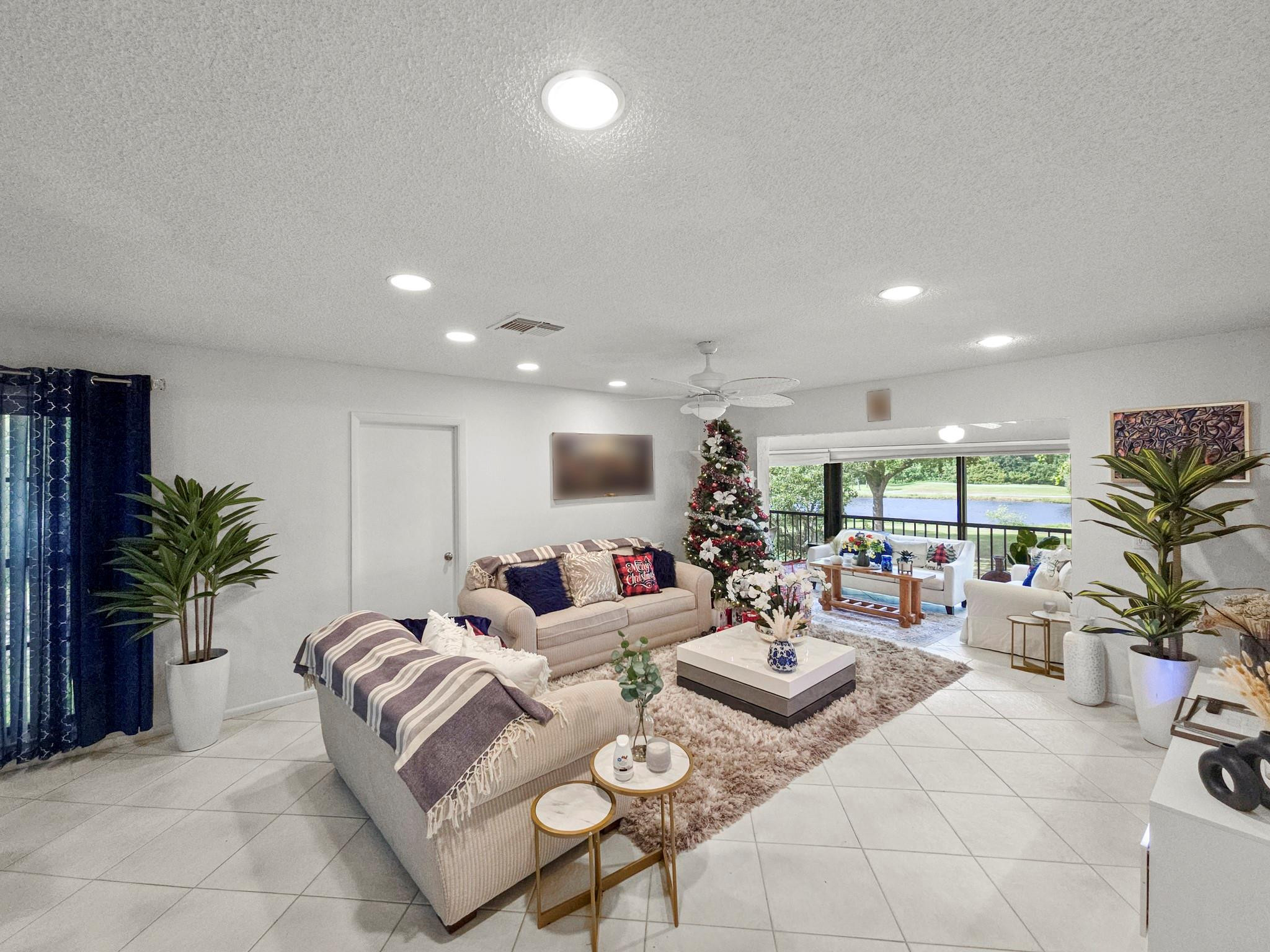 9286 Vista Del Lago 35B — photo