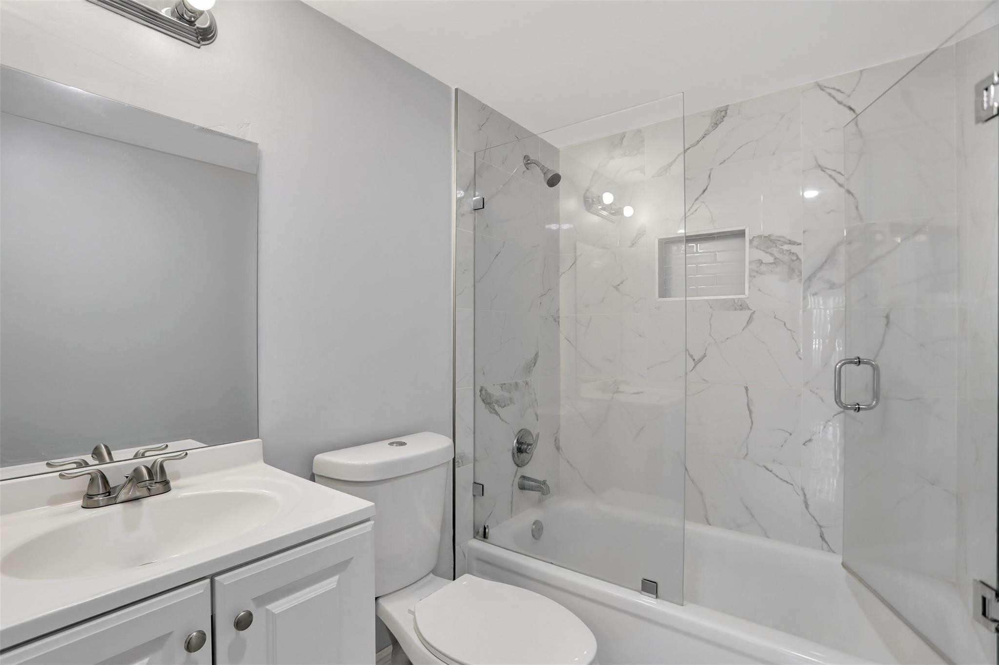 Home in Lauderhill, FL 33319 — photo 2