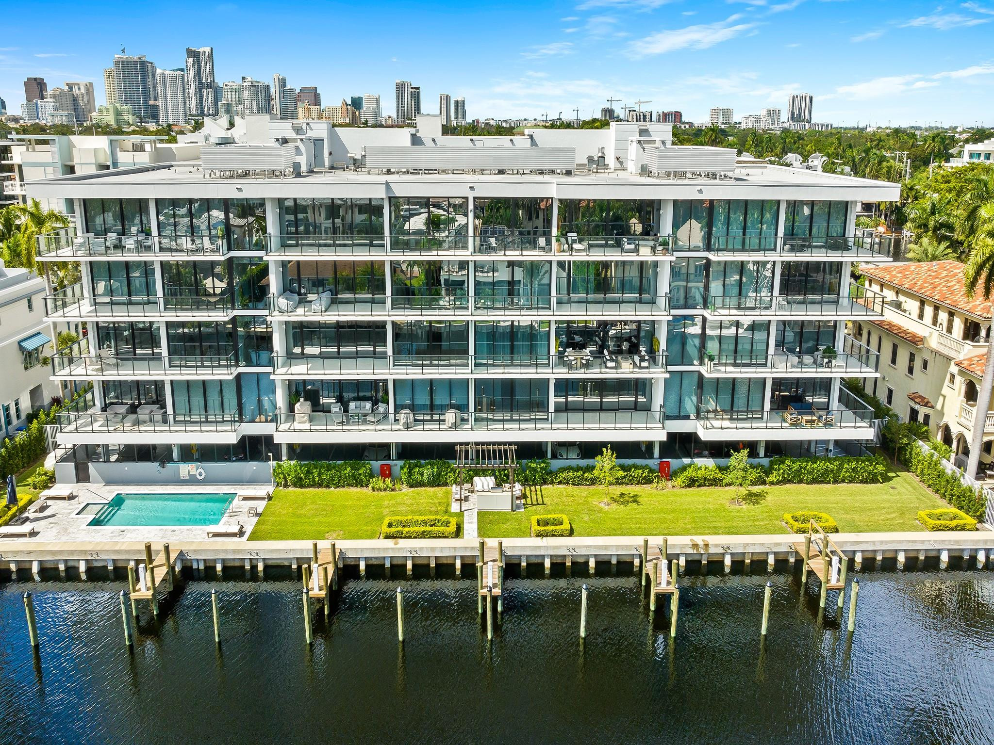 160 Isle Of Venice Drive 302 — photo