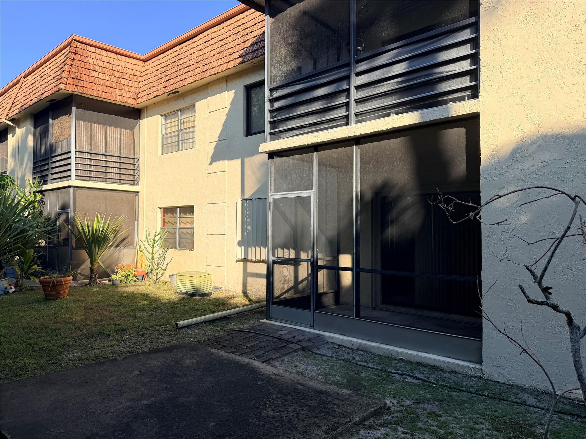 136 S Cypress Road 317 — photo