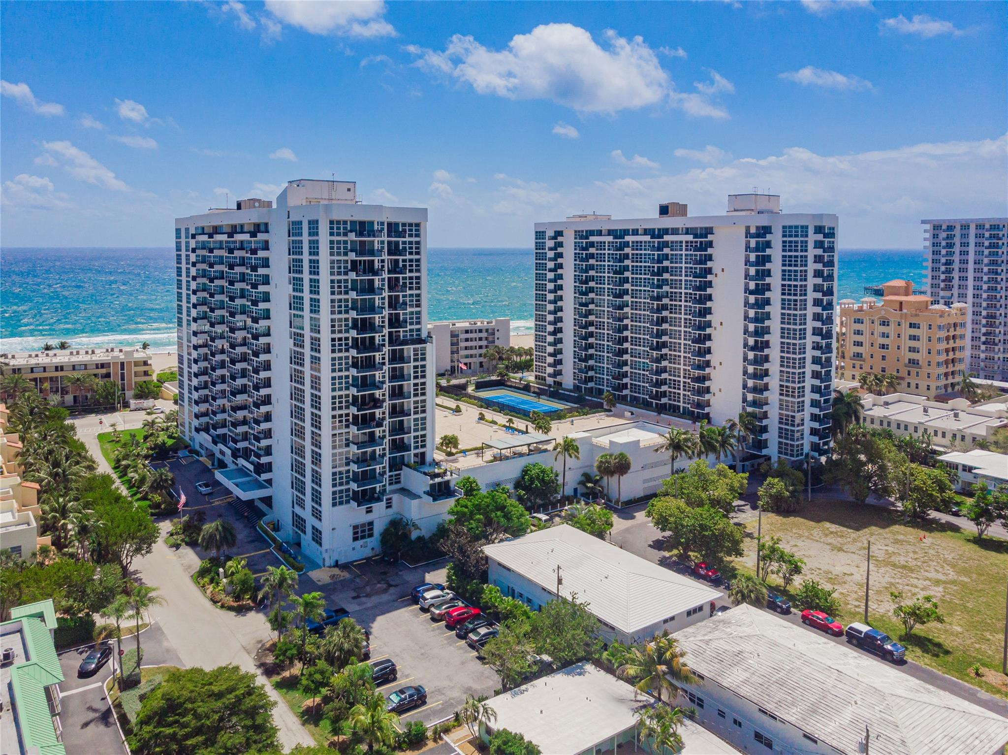 525 N Ocean Boulevard 1422 — photo
