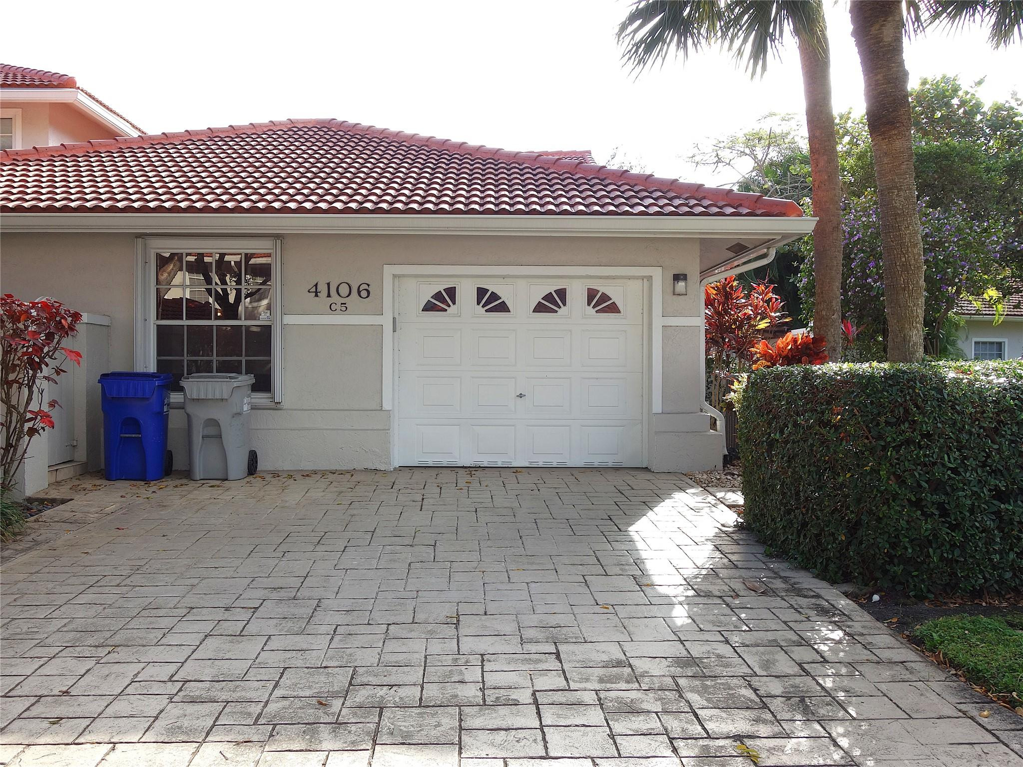 4106 Carriage Drive 5C — photo