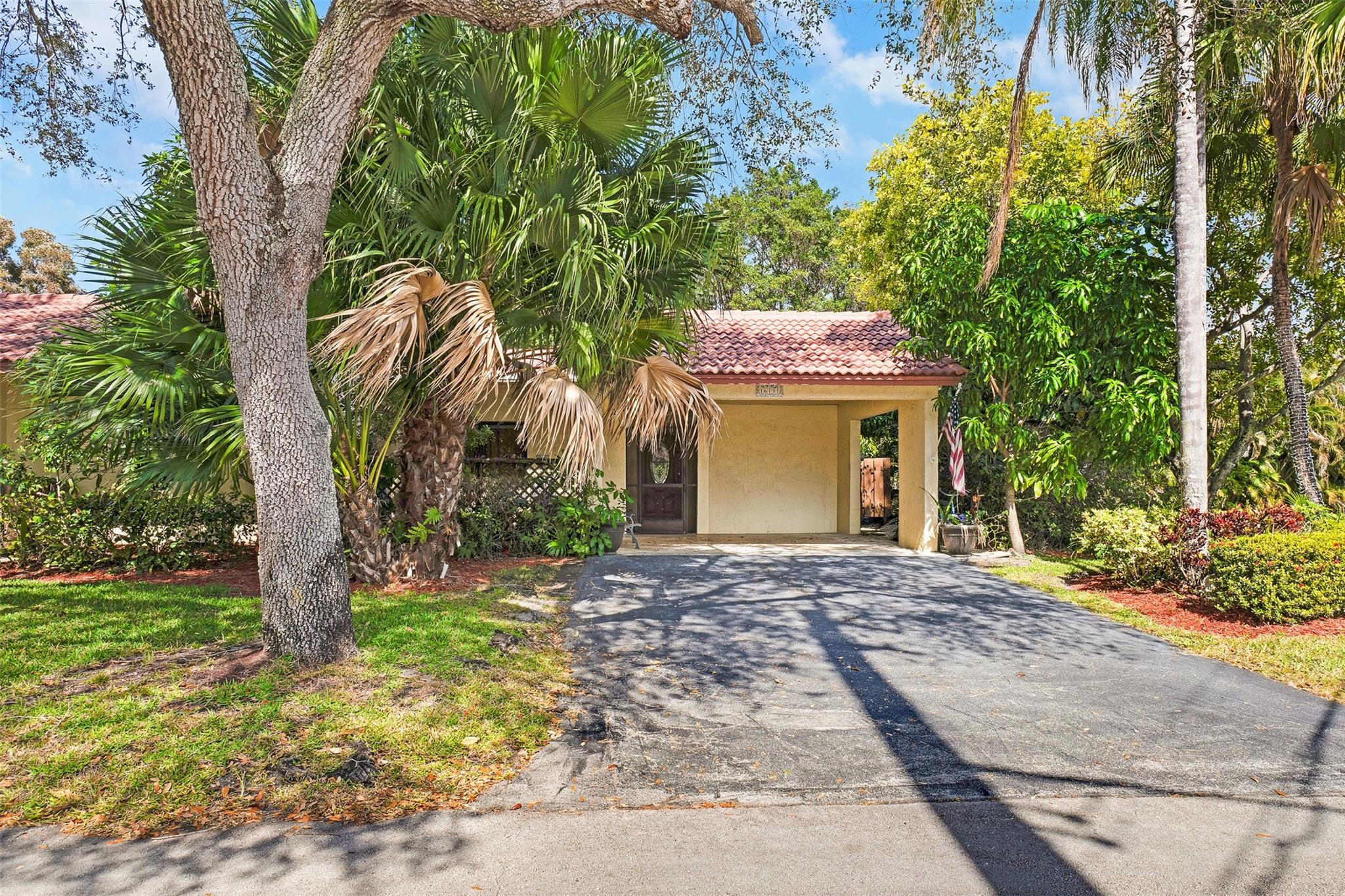 16131 Laurel Drive 33 — photo