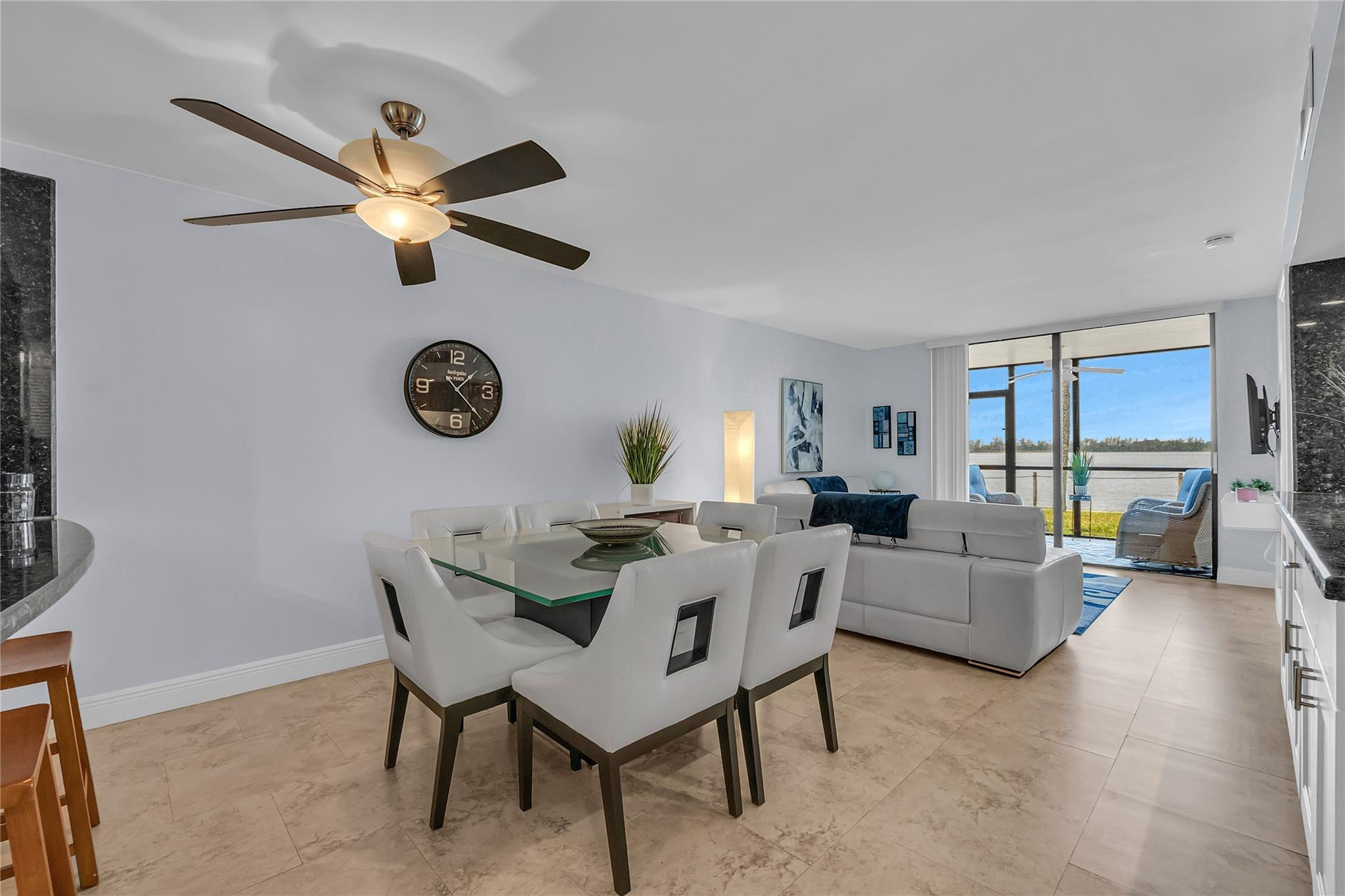 112 Lake Emerald Drive 104 — photo