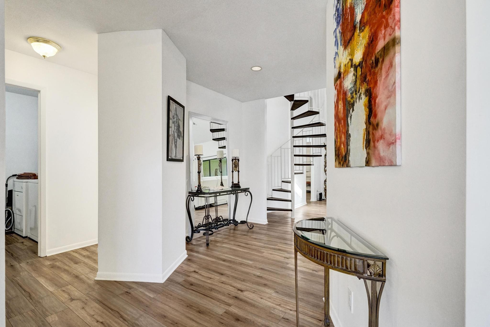 23417 Water Circle — photo