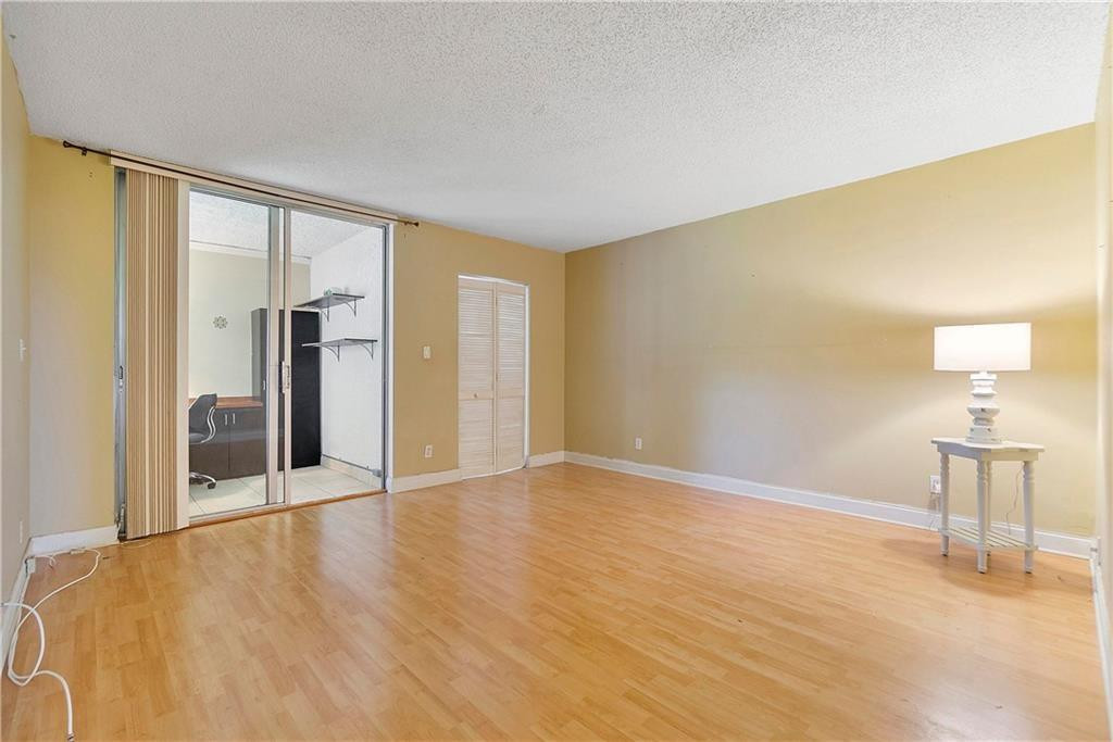 7210 Lake Circle Drive 306 — photo