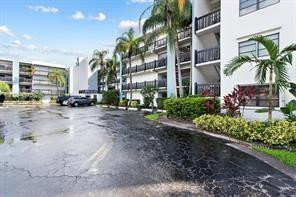 1021 Mockingbird Lane 114 — photo