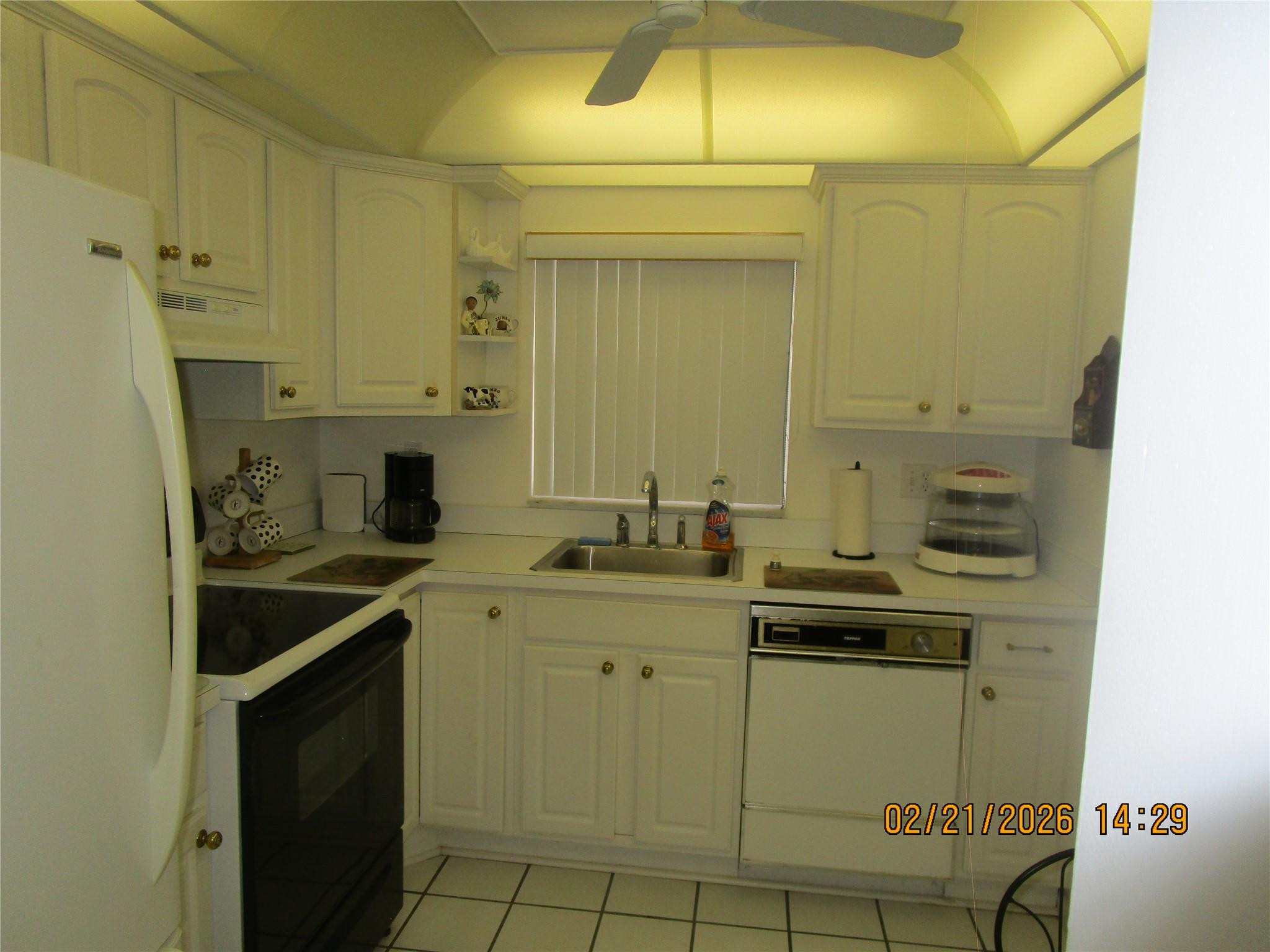 9350 Sunrise Lakes Boulevard 103 — photo