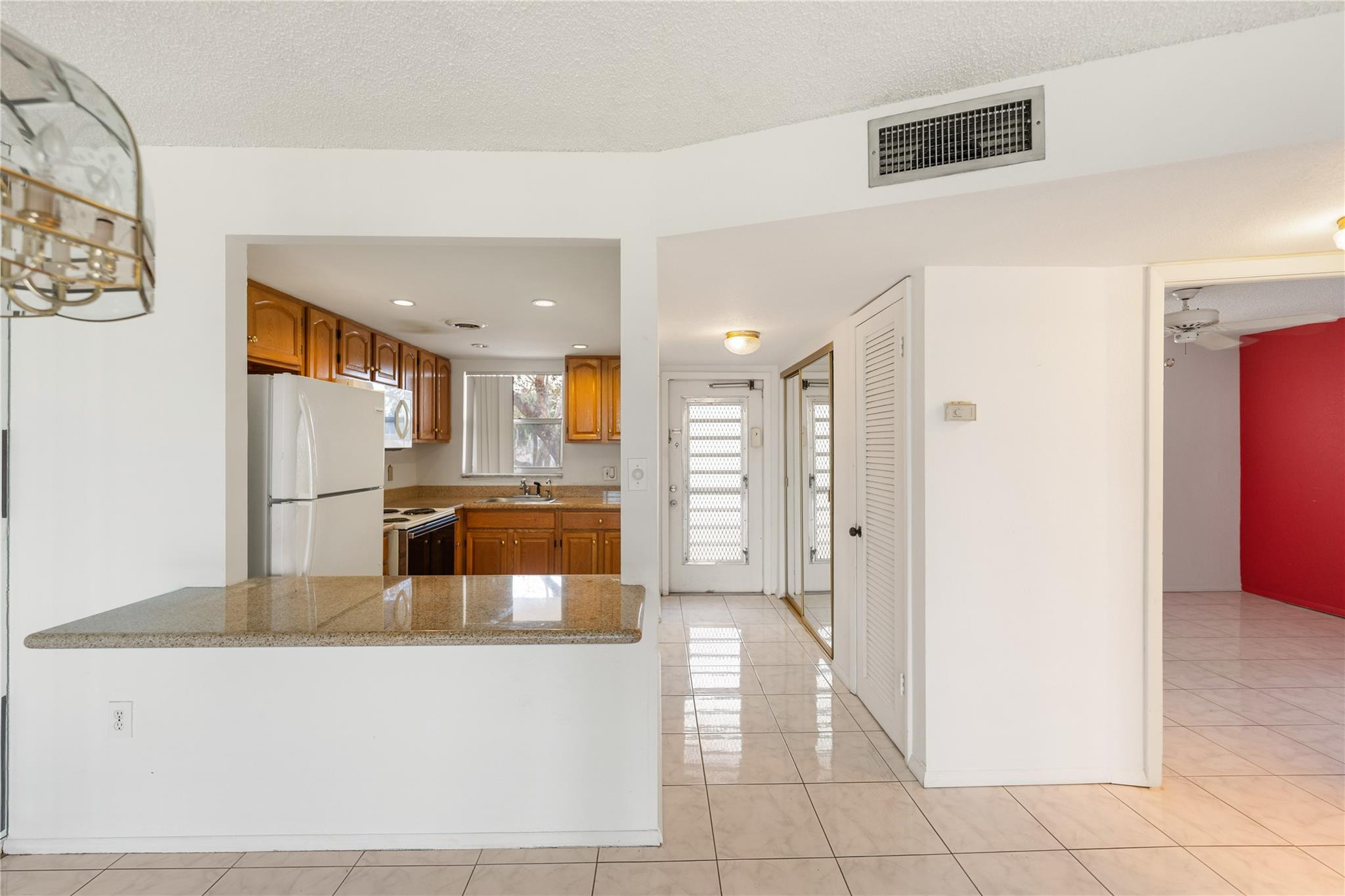 8081 N Sunrise Lakes Drive 203 — photo