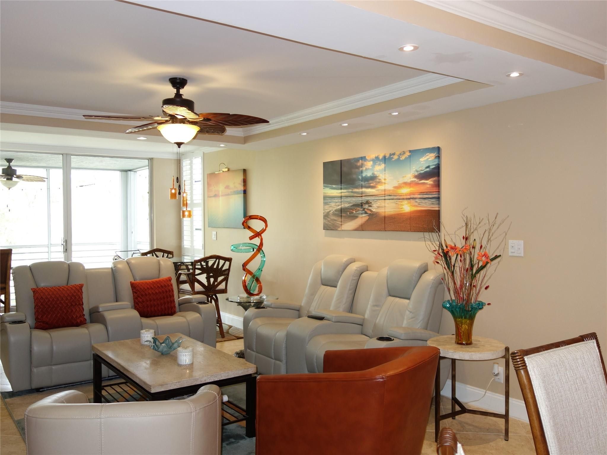 625 Oaks Drive 302 — photo