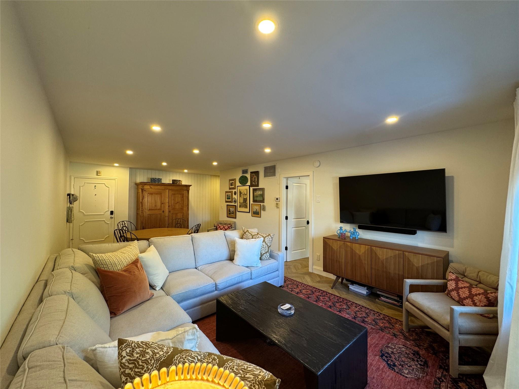 9 NE 19th Court 211C — photo