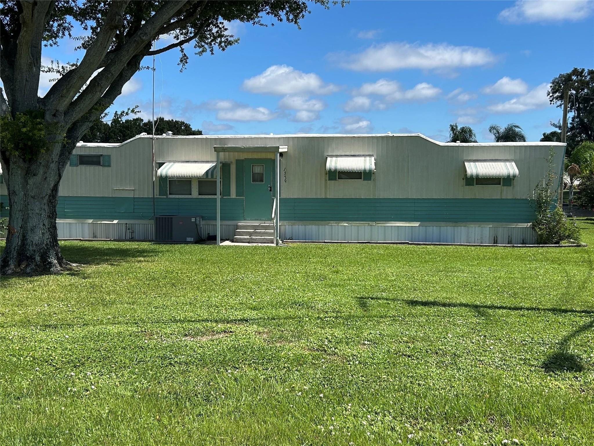 1379 Chobee Street — photo