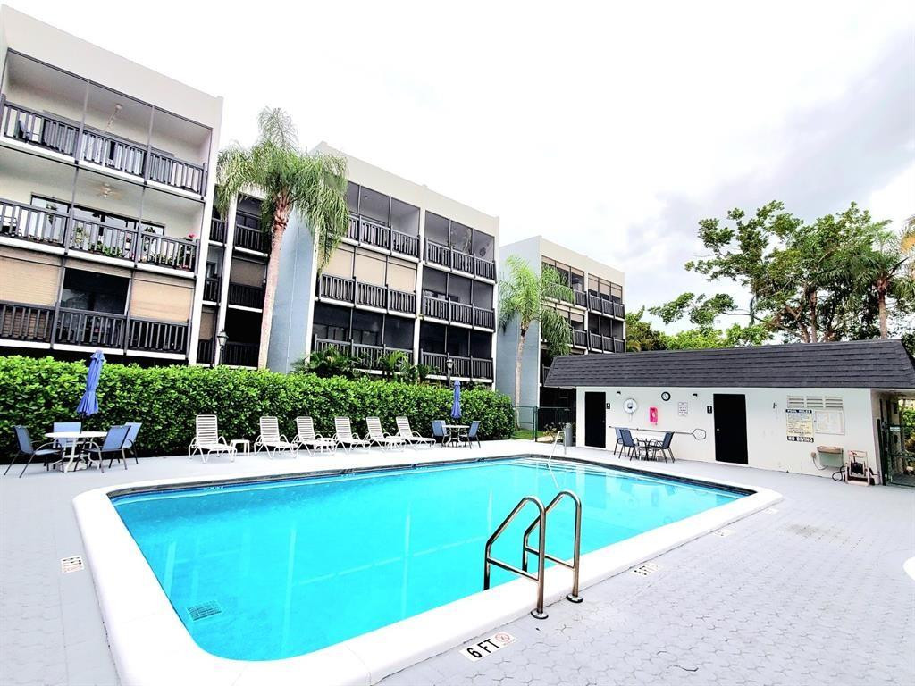 1021 Mockingbird Lane 114 — photo
